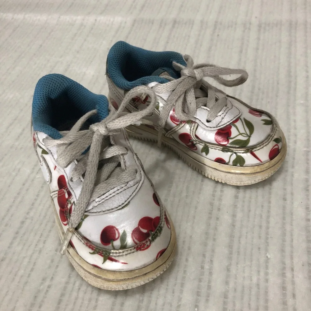 Nike Air Force 1 Cherry Print Sneakers Blue Trim Toddler‎ Shoes Size 6